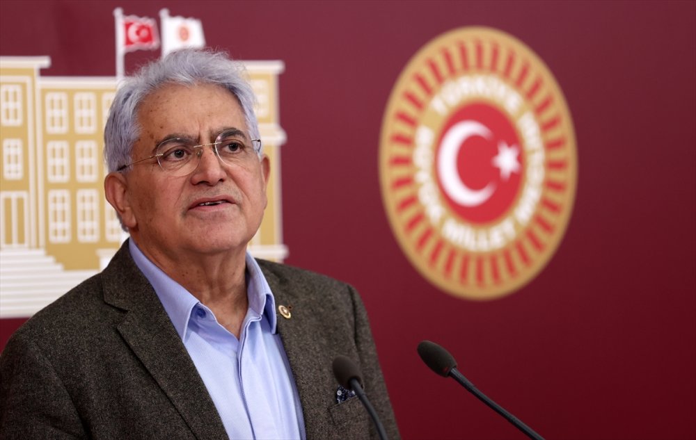 CHP'li Ünsal, 4 dairesini barınması için kız öğrencilere tahsis edecek