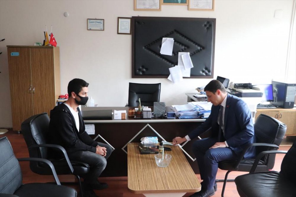 Öğretmeni sınıftan kovduğu iddia edilen kaymakam özür diledi