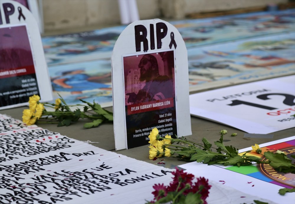 İngiltere'de sömürgecilik karşıtı gösteri düzenlendi