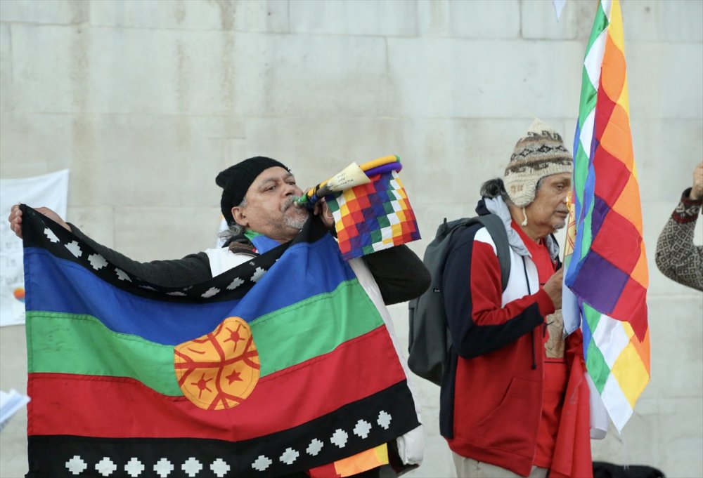 İngiltere'de sömürgecilik karşıtı gösteri düzenlendi