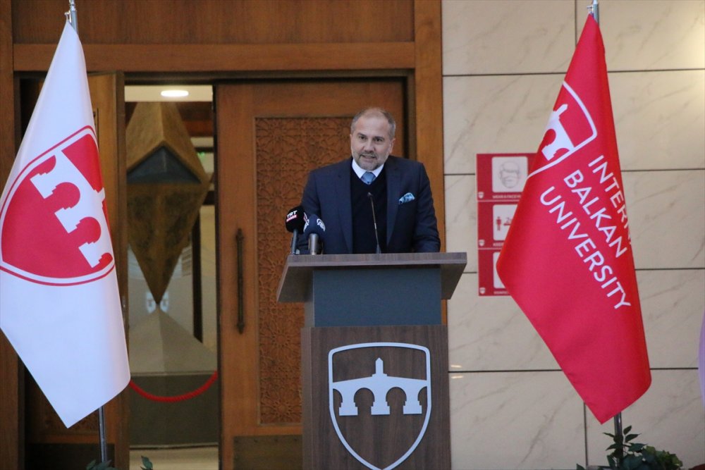 Uluslararası Balkan Üniversitesinde mezuniyet heyecanı