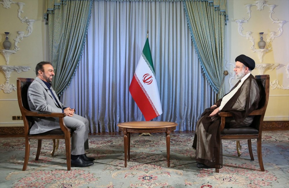 İran Cumhurbaşkanı Reisi, ABD'nin ciddiyet göstergesi olarak yaptırımları kaldırmasını istedi