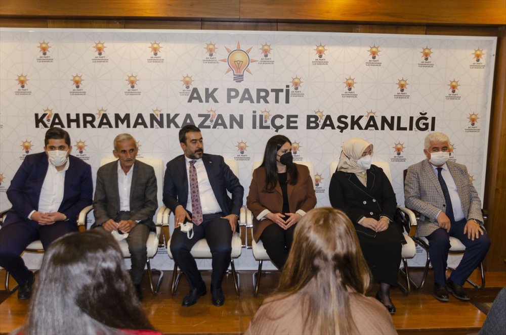 AK Parti Genel Başkan Yardımcısı Jülide Sarıeroğlu'ndan şehit kardeşine ziyaret: