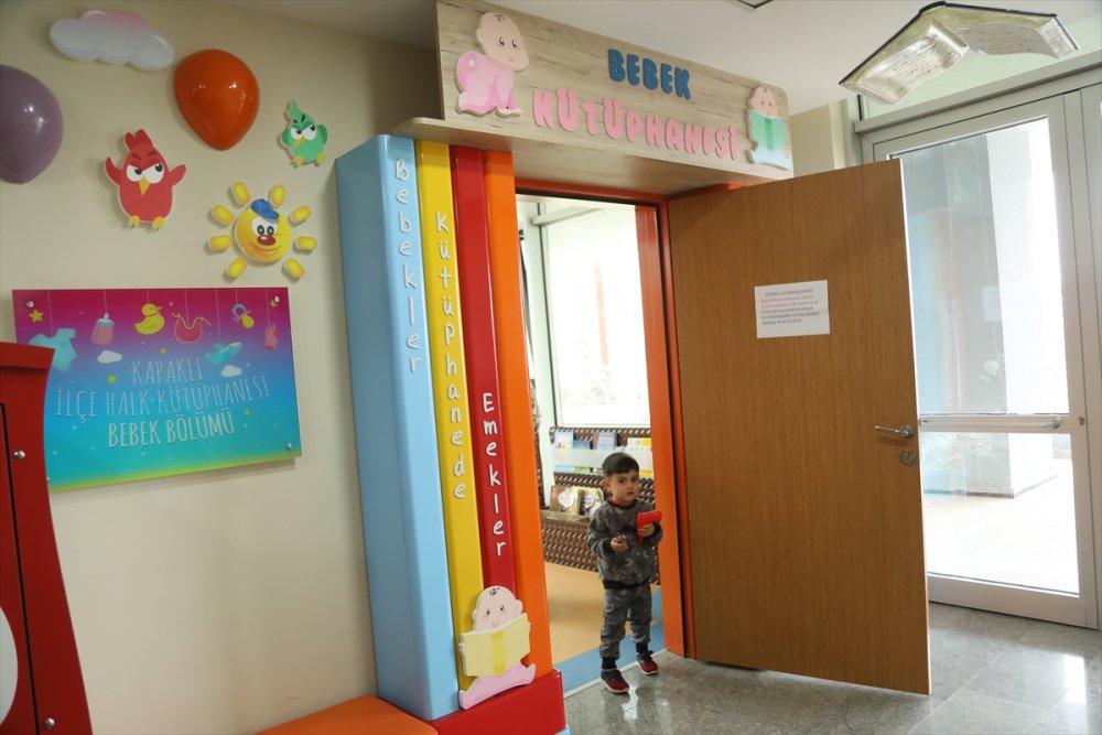 Bu kütüphanede çocuklar keyifli ve verimli zaman geçiriyor