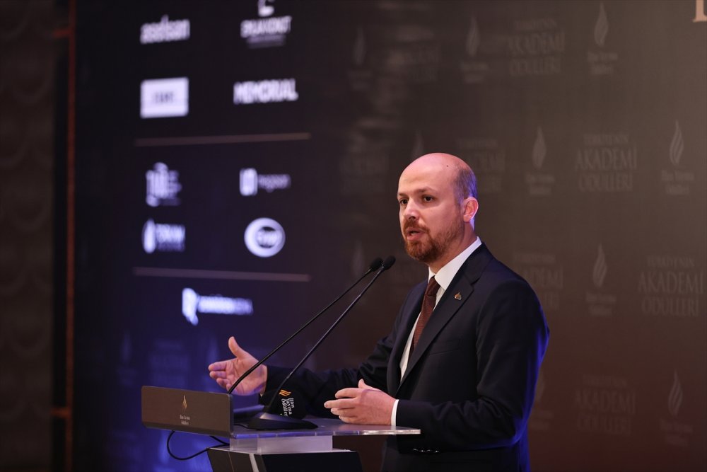 Bilal Erdoğan, İlim Yayma Ödülleri töreni öncesinde basın mensuplarına konuştu: