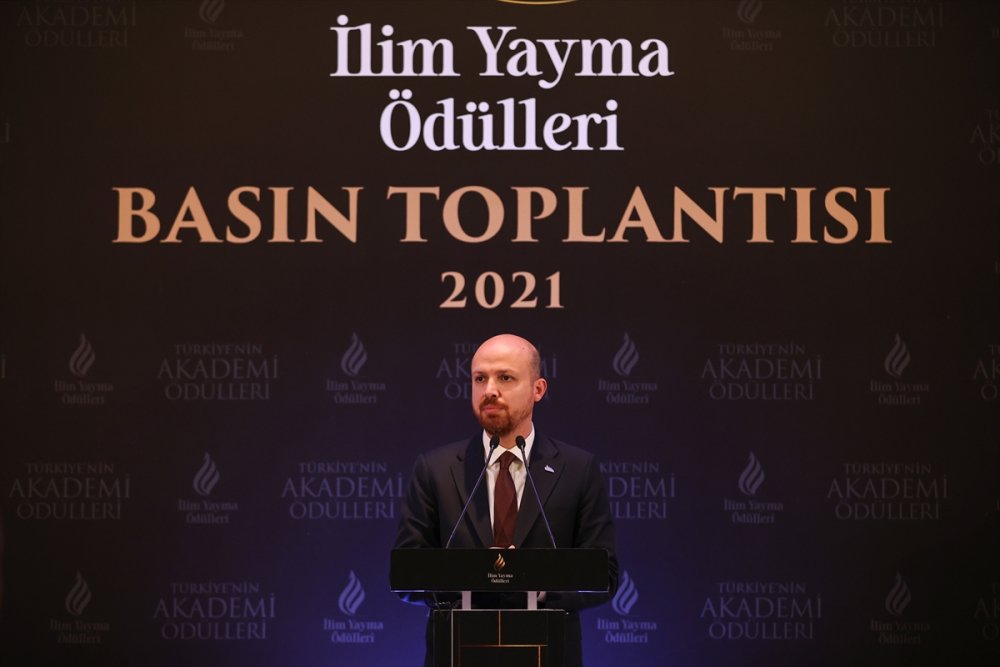 Bilal Erdoğan, İlim Yayma Ödülleri töreni öncesinde basın mensuplarına konuştu: