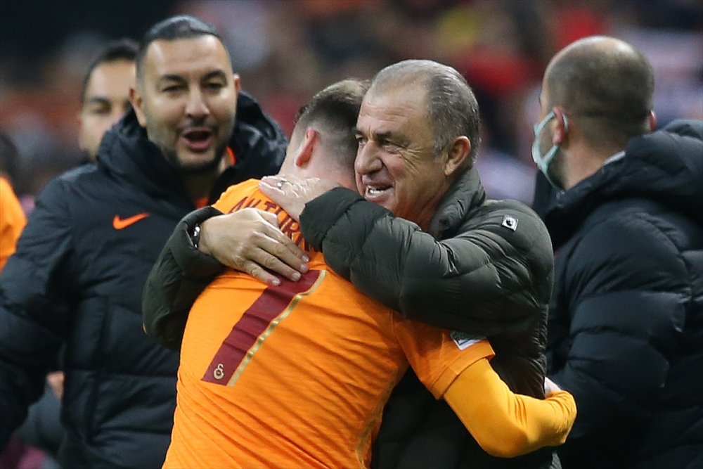 UEFA Avrupa Liginde Cimbom Turladı