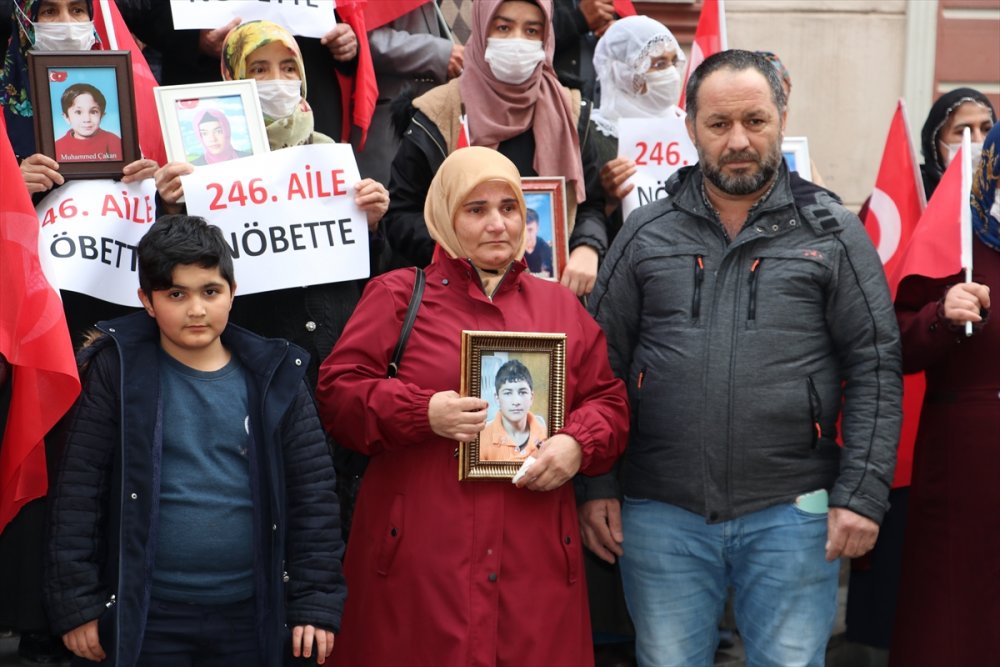 Diyarbakır annelerinin oturma eylemine bir aile daha katıldı