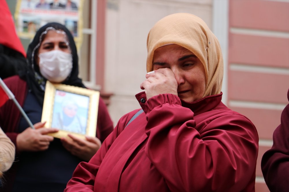 Diyarbakır annelerinin oturma eylemine bir aile daha katıldı