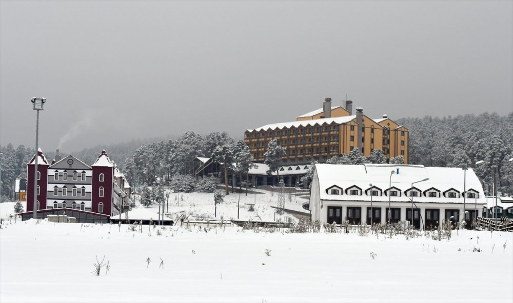 Kars'ın Sarıkamış ilçesi karla kaplandı