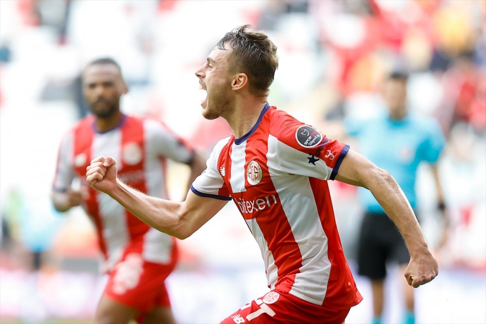 Derbiyi Antalyaspor Kazandı 3-0