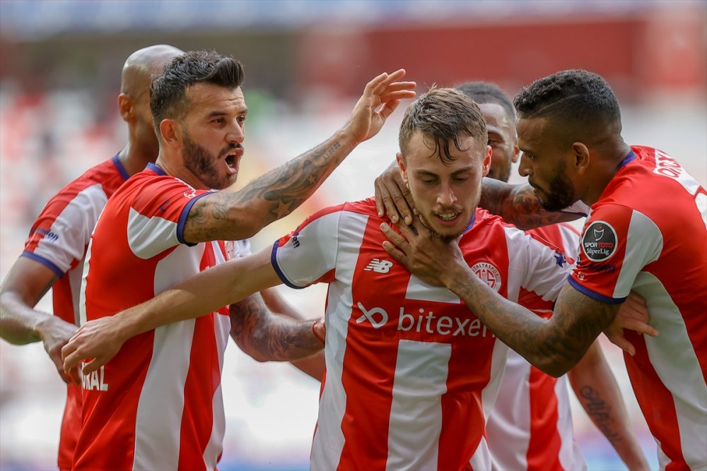 Derbiyi Antalyaspor Kazandı 3-0