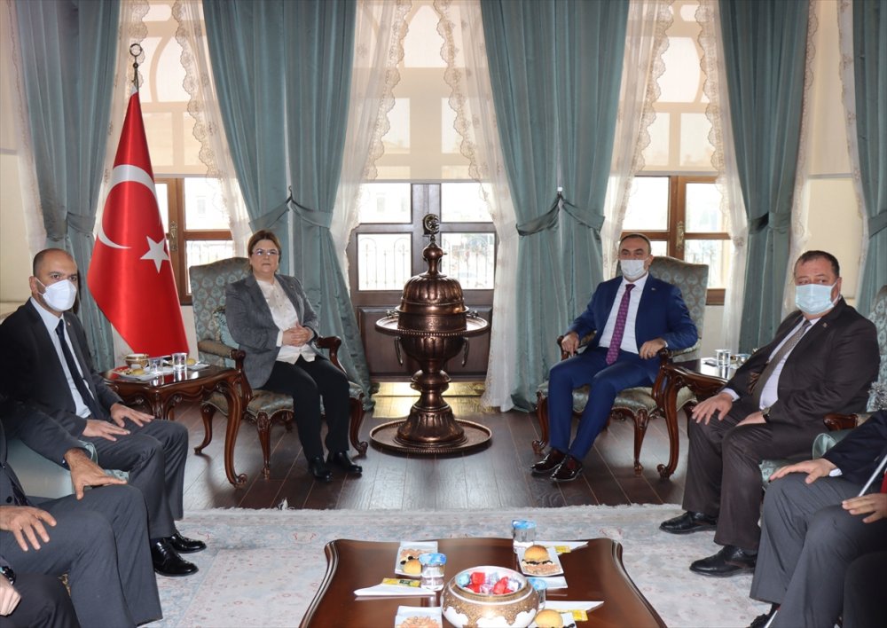 Aile ve Sosyal Hizmetler Bakanı Yanık, Kilis'te ziyaretlerde bulundu