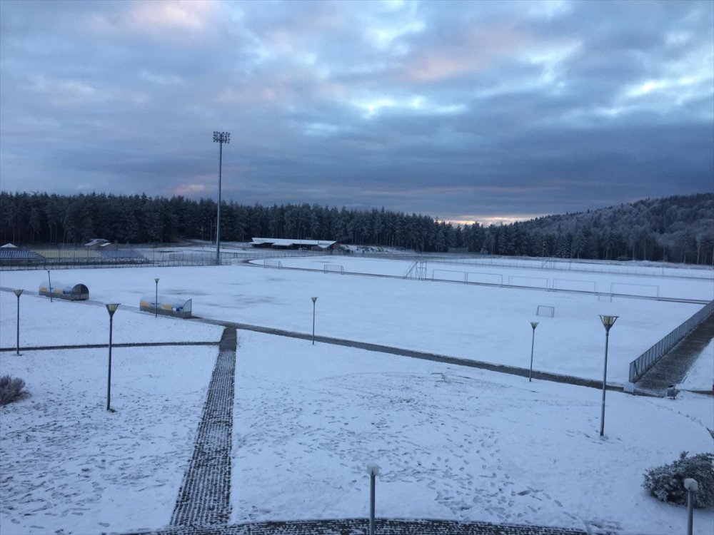 Düzce, Karabük ve Sakarya'da yüksek kesimler beyaza büründü