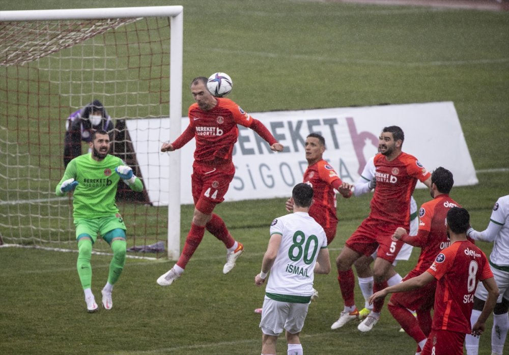 Ümraniyespor Bursaspor’a acımadı 4-1