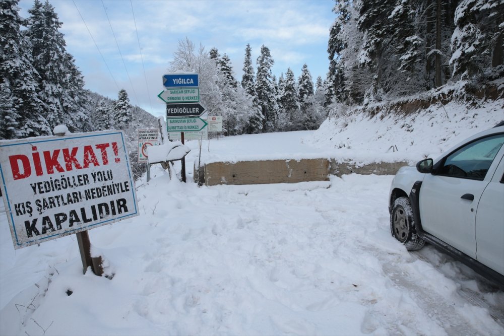 Bolu-Yedigöller yolu kar yağışı ve buzlanma nedeniyle ulaşıma kapatıldı