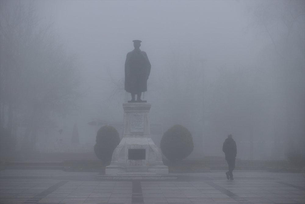 Edirne'de yoğun sis etkili oluyor