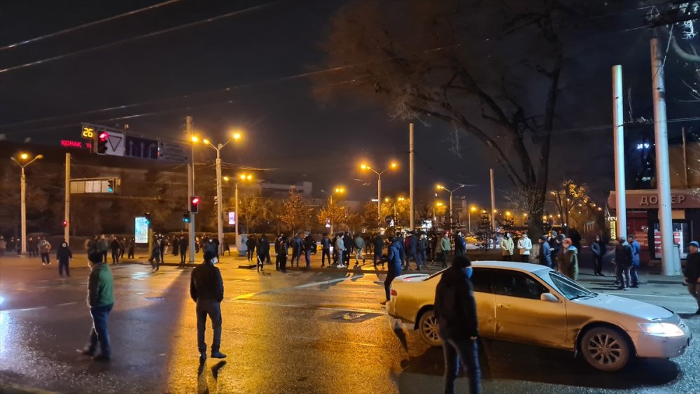 Kazakistan’da protestolar nedeniyle Almatı ve Mangistau'da OHAL ilan edildi
