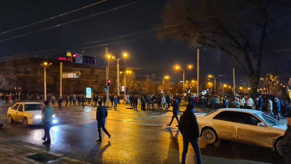 Kazakistan’da protestolar nedeniyle Almatı ve Mangistau'da OHAL ilan edildi