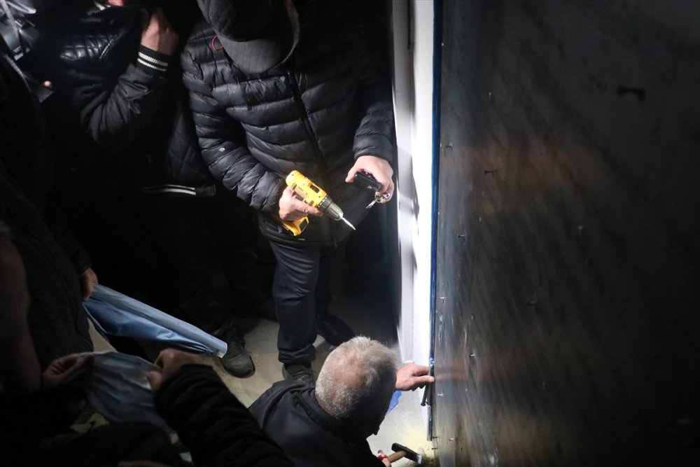 Arnavutluk'taki protestolarda gerginlik yaşandı