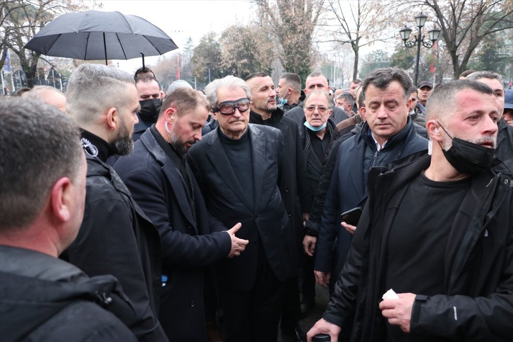 Arnavutluk'taki protestolarda gerginlik yaşandı