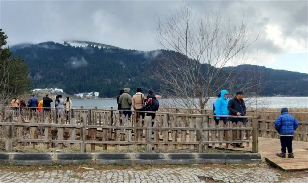 Abant hafta sonunda tatilcilerin ilgi odağı oldu