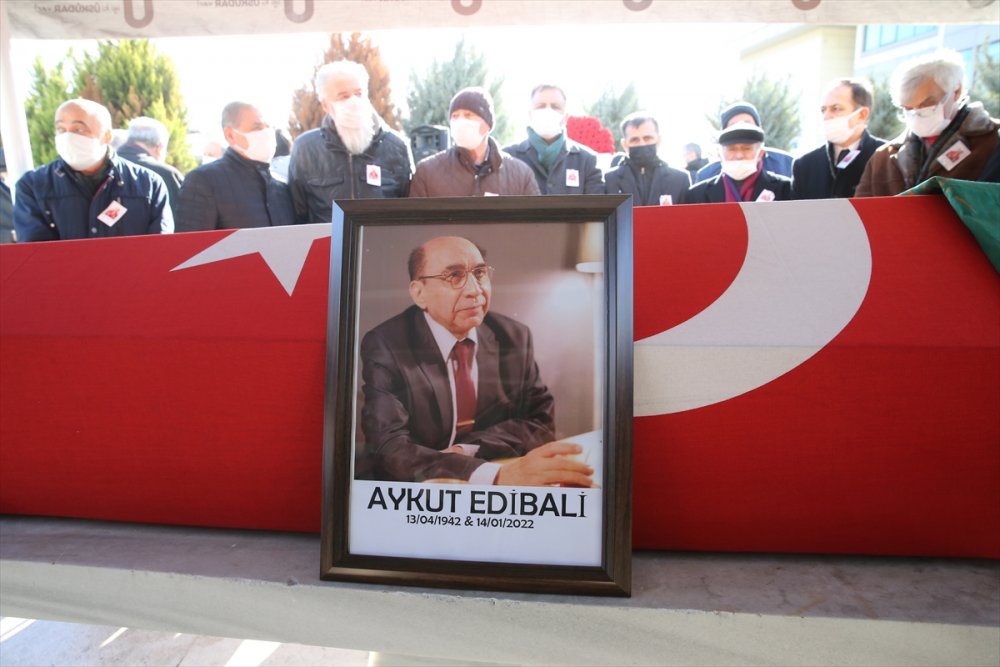 Millet Partisi Genel Başkanı Edibali İstanbul'da son yolculuğuna uğurlandı