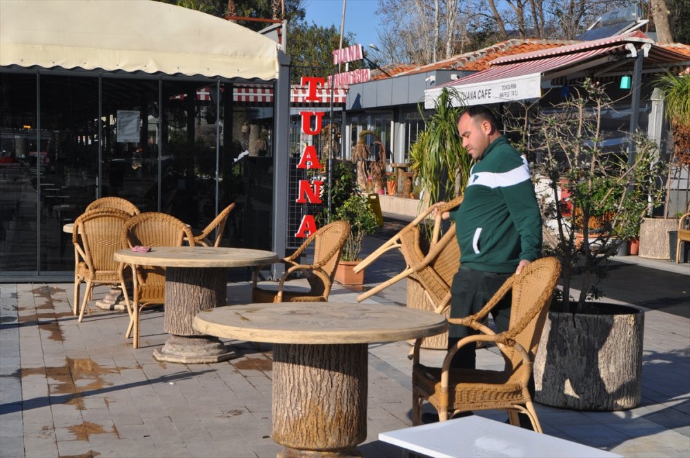 Muğla'da su taşkınından etkilenen vatandaşların yaraları sarılıyor