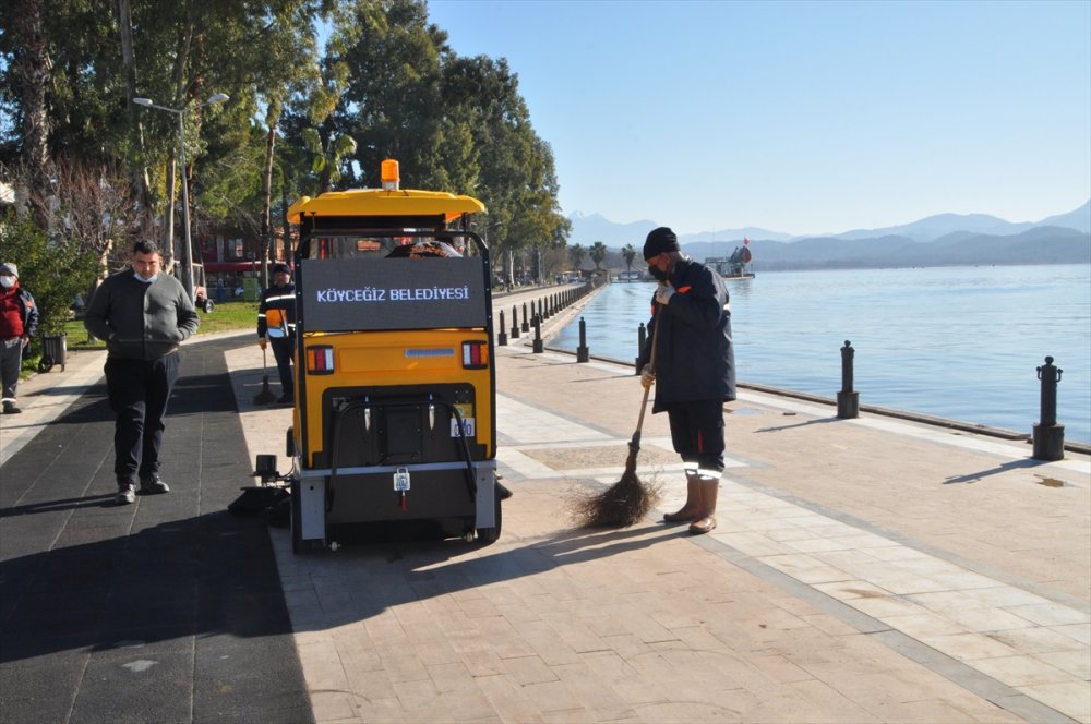 Muğla'da su taşkınından etkilenen vatandaşların yaraları sarılıyor