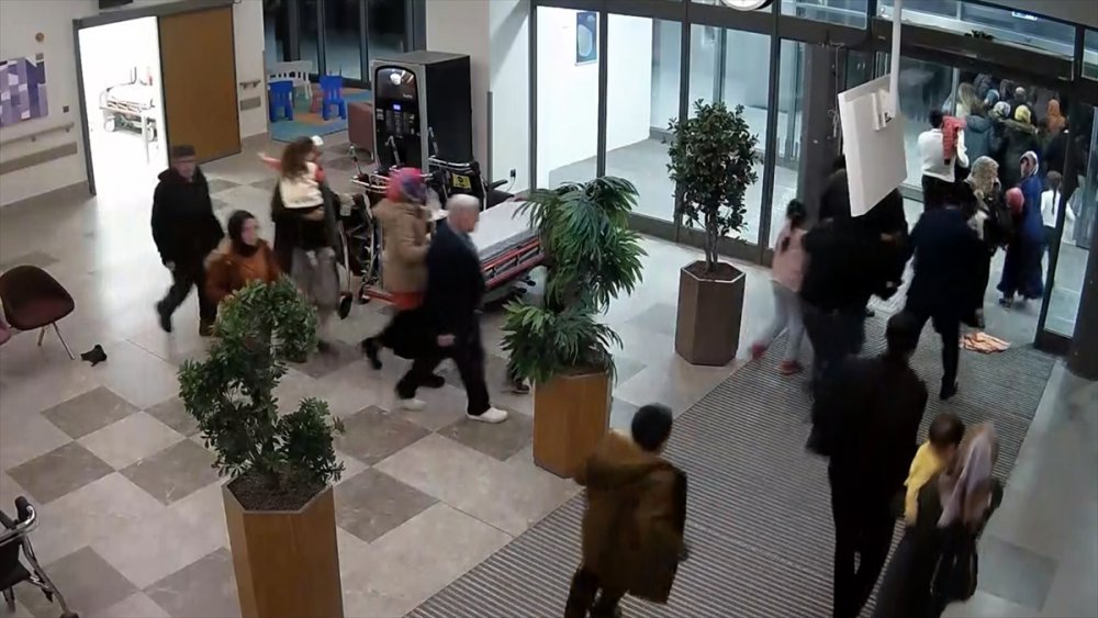 Elazığ'da iki yıl önce yaşanan deprem anına ilişkin yeni görüntüler ortaya çıktı