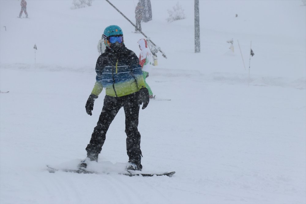 Kartalkaya'da sömestir yoğunluğu yaşanıyor