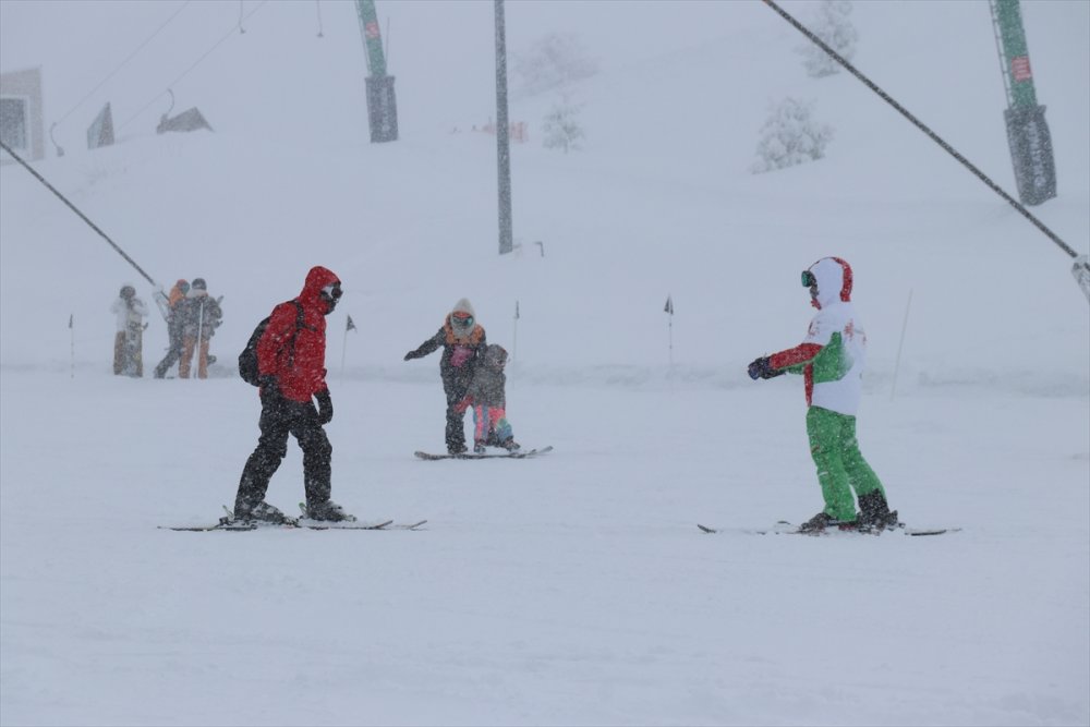 Kartalkaya'da sömestir yoğunluğu yaşanıyor