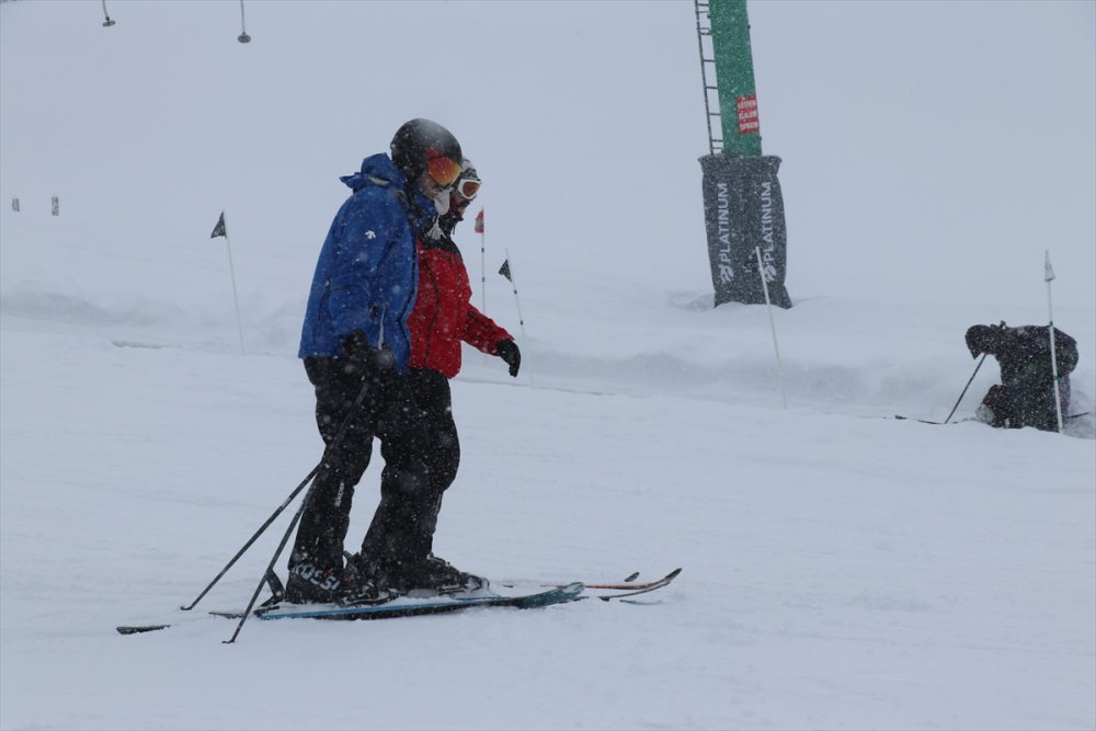 Kartalkaya'da sömestir yoğunluğu yaşanıyor