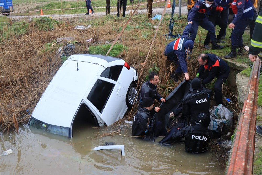 Kırklareli'nde dereye devrilen otomobildeki kişinin cesedine ulaşıldı