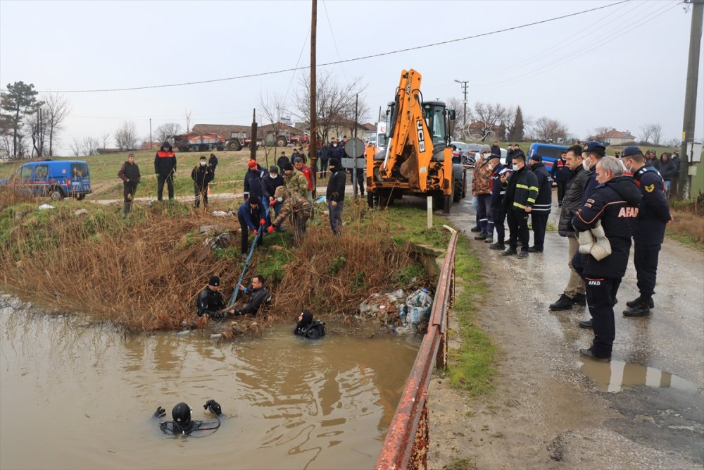 Kırklareli'nde dereye devrilen otomobildeki kişinin cesedine ulaşıldı