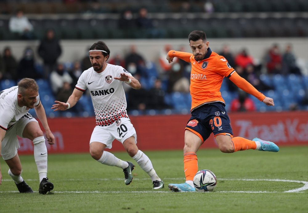 BAŞAKŞEHİR DURDURULAMIYOR 2-0