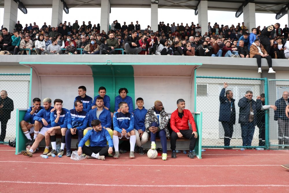 Trabzonspor'un eski yıldız futbolcusu İbrahim Yattara, sahalara döndü