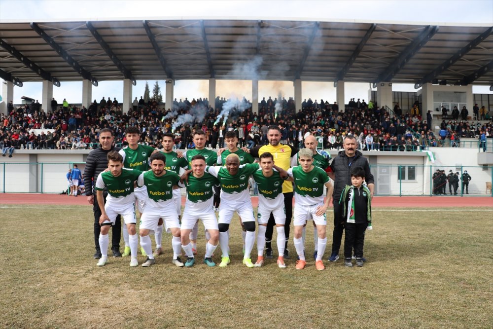 Trabzonspor'un eski yıldız futbolcusu İbrahim Yattara, sahalara döndü