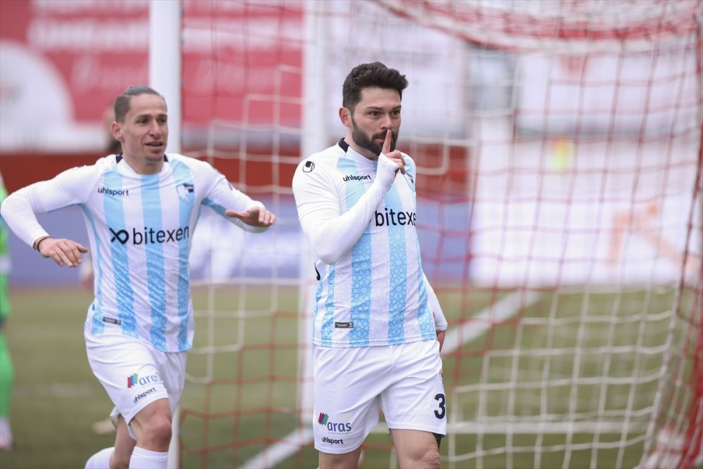 Ümraniye’de 6 gol ve beraberlik çıktı