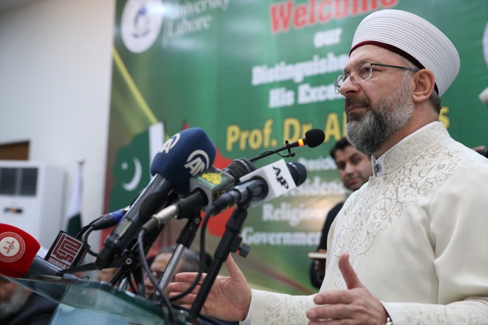 Diyanet İşleri Başkanı Erbaş, "İslamofobi" kelimesinin oluşmasının yanlış olduğunu söyledi