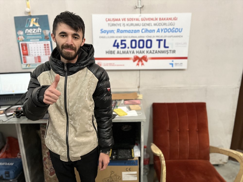 Ispartalı Engelli genç İŞKUR'un desteğiyle reklamcı oldu