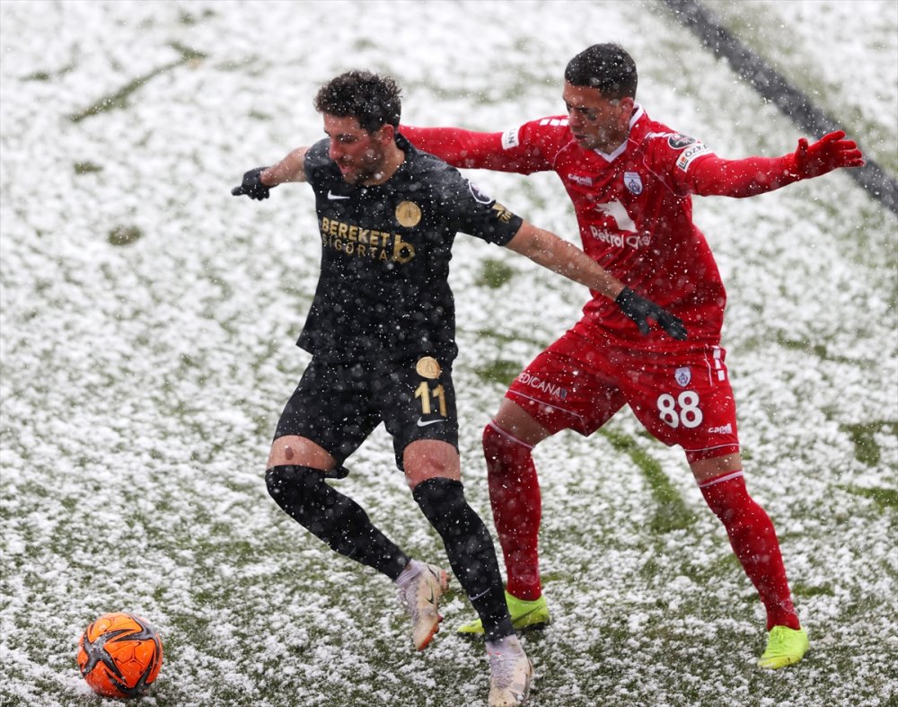 1. Lig de Ümraniyespor fırsat tepti