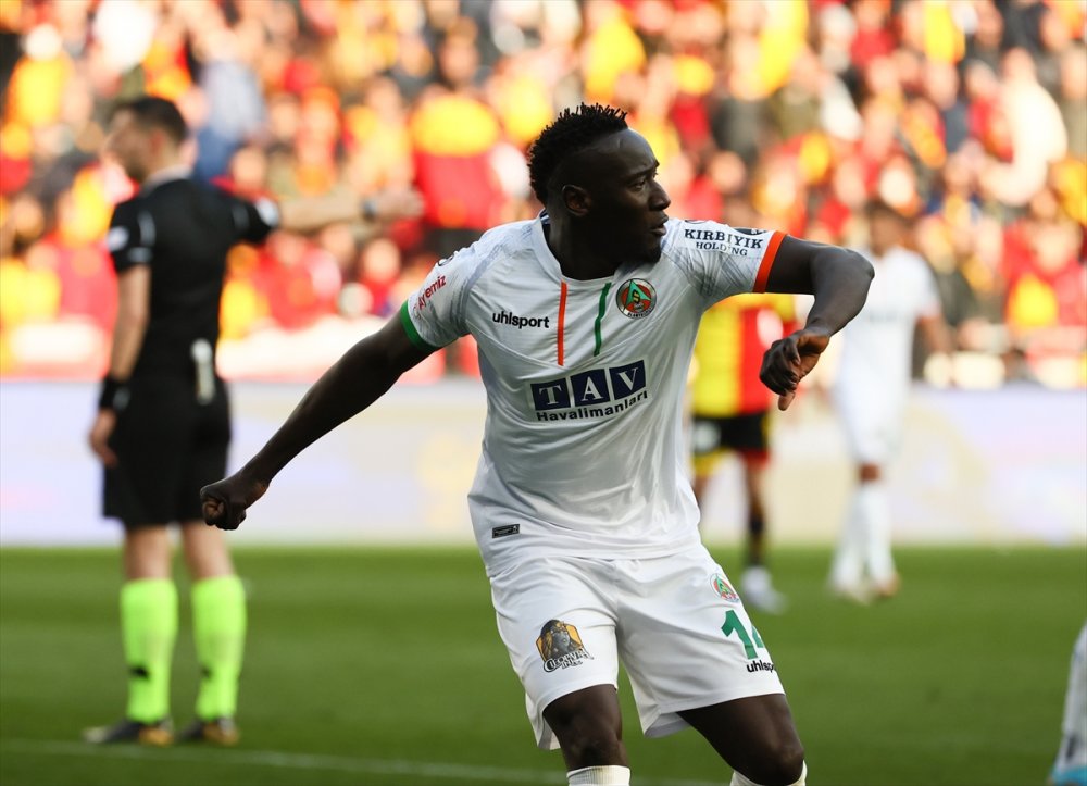 Alanyaspor Göztepe’nin umutlarını söndürdü