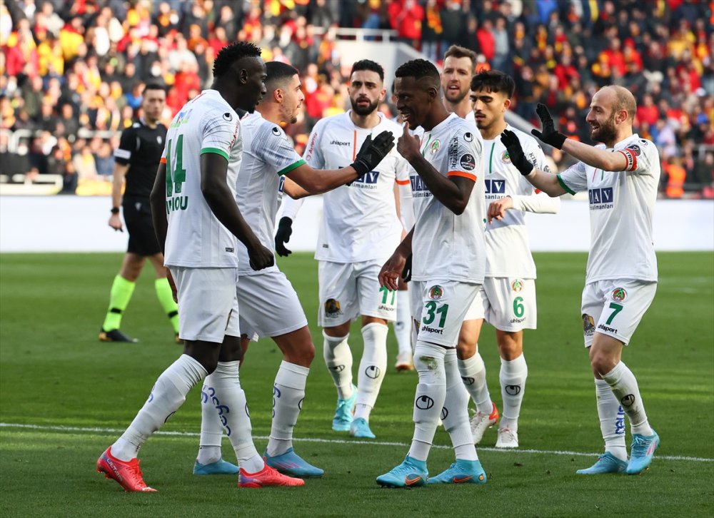 Alanyaspor Göztepe’nin umutlarını söndürdü