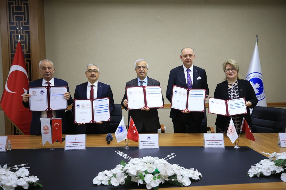 Kırklareli'nde üniversiteliler yatağa bağımlı hastalara evde sağlık hizmeti sunacak