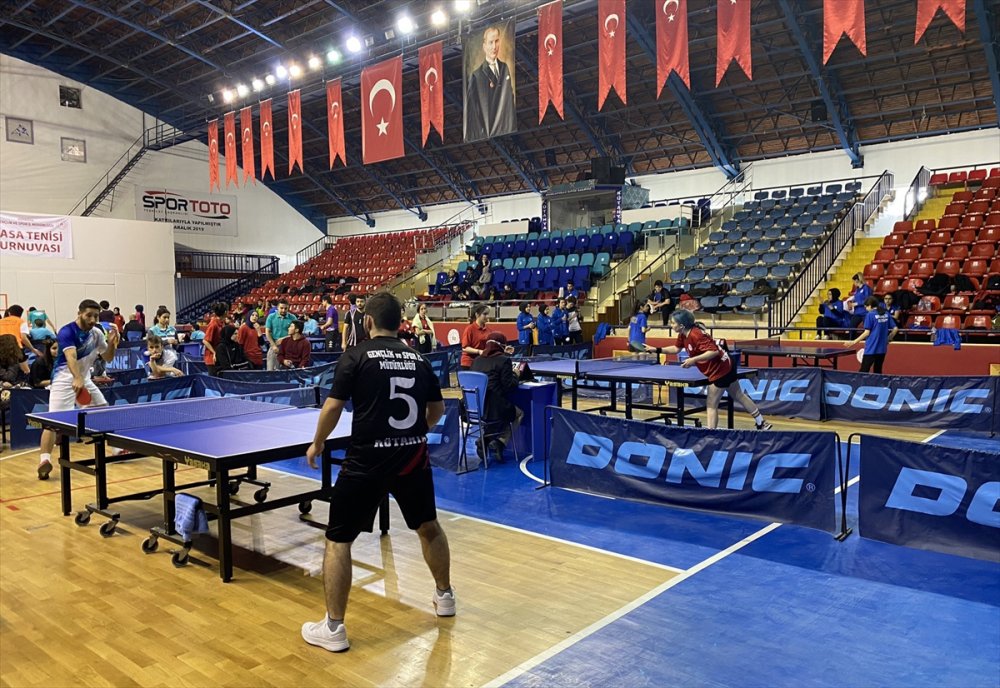 KYK'li gençler masa tenisi bölge turnuvası sona erdi