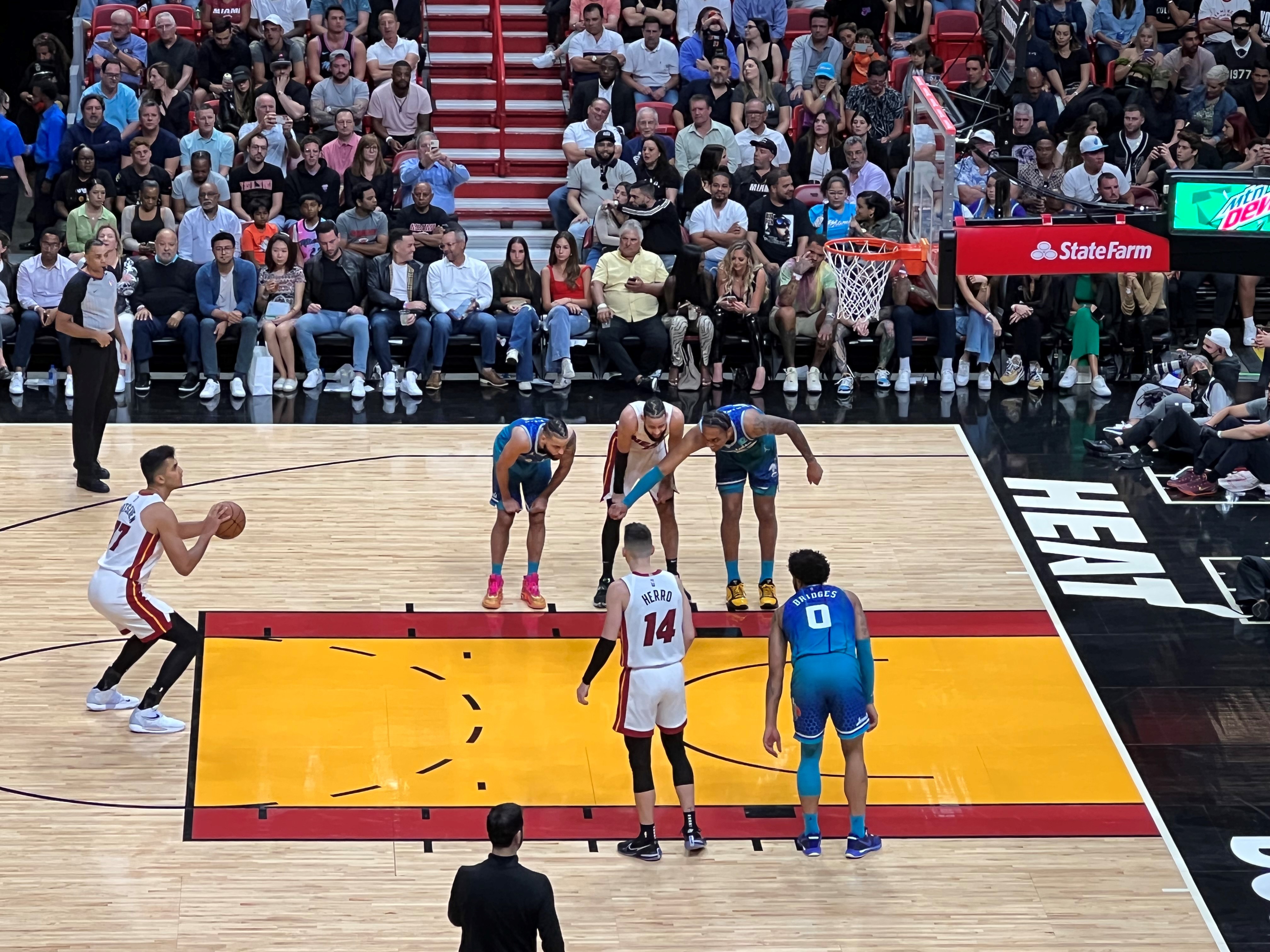 miami-heat-vs-charlotte-hornets-2.jpg