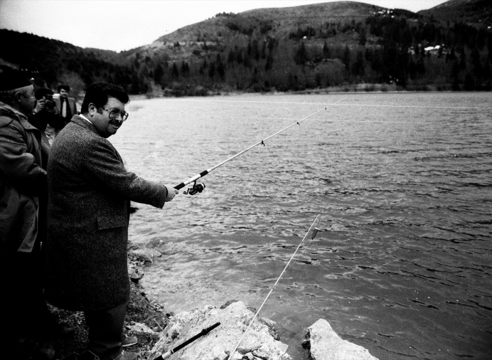 8. Cumhurbaşkanı Özal'ın ölümünün üzerinden 29 yıl geçti