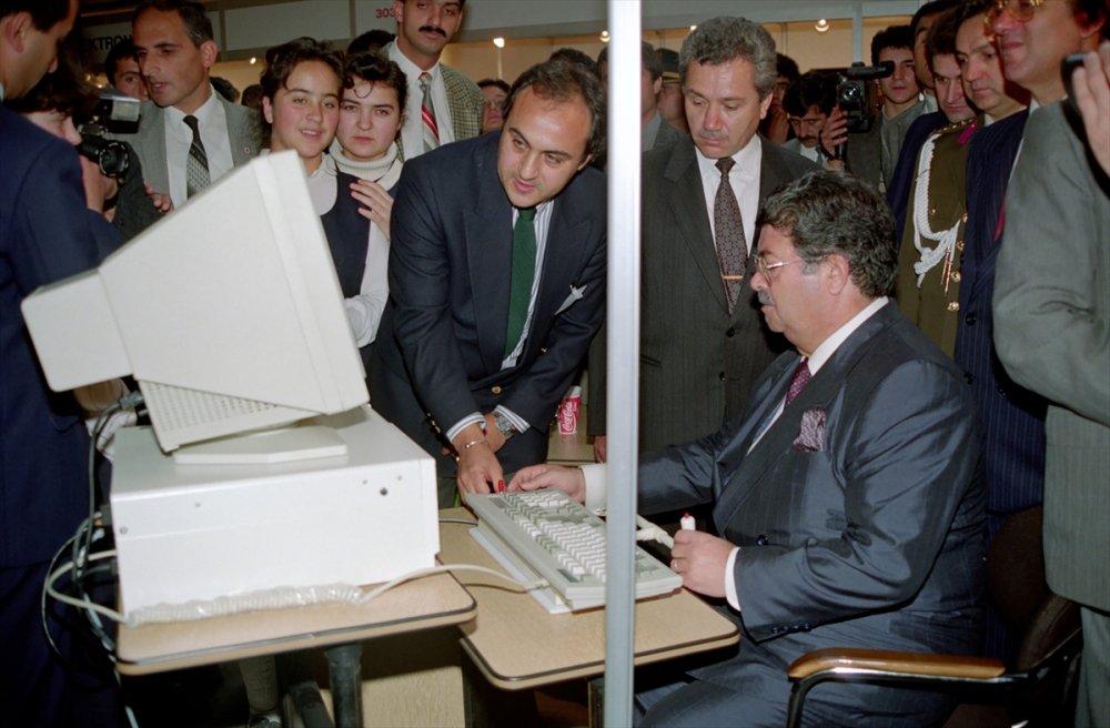 8. Cumhurbaşkanı Özal'ın ölümünün üzerinden 29 yıl geçti