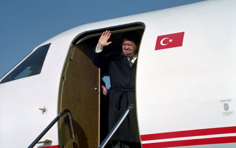 8. Cumhurbaşkanı Özal'ın ölümünün üzerinden 29 yıl geçti